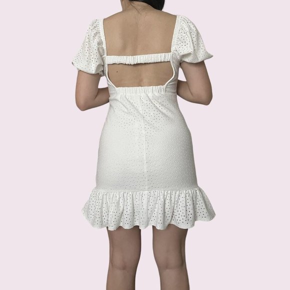 Speechless Women's White Eyelet Puff Sleeve Dress Size Medium - Picture 2 of 14